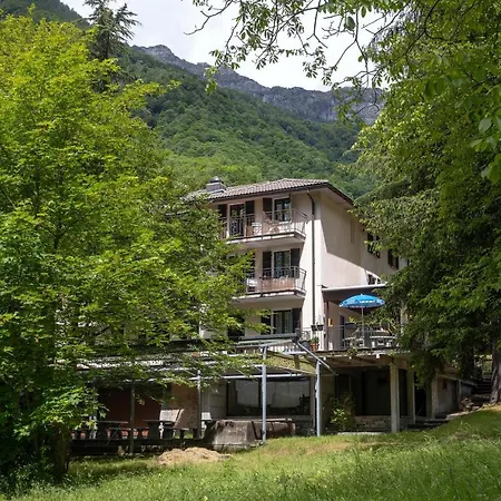 Hotel Ristorante Froda Gerra (Verzasca)